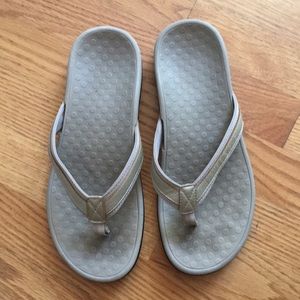 Women’s Vionic Tide II flip flops